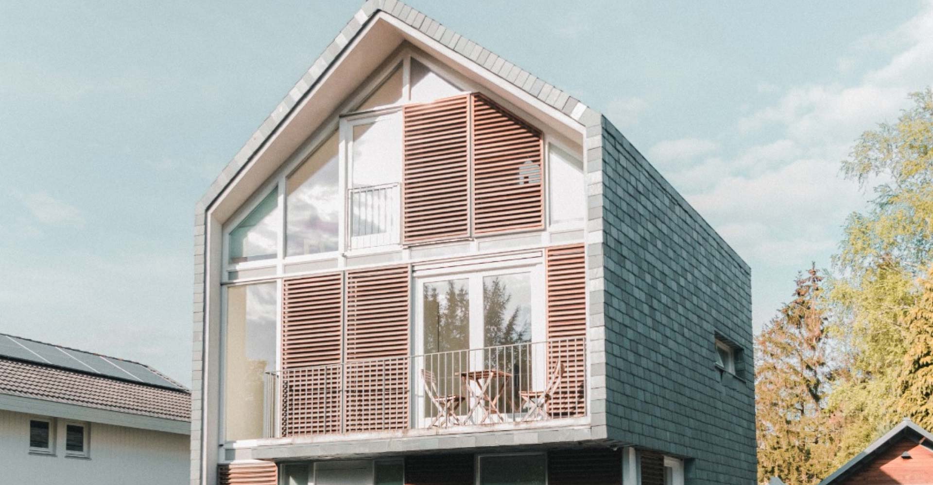Tapper villa with shading window Tapper villa with shading window